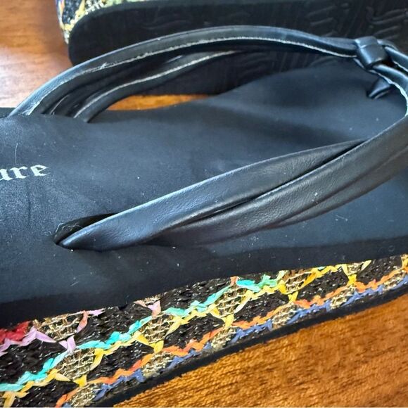 Juicy Couture Platform Black and Colorful Wedge Flip Flop Thong Sandals Size 9 - Picture 9 of 10